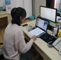 太阳成集团tyc234cc古天乐王靖晶老师和受资助员工家庭3